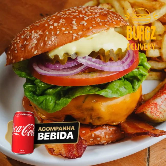 Classic Salada em DOBRO + 2 Coca-Colas + Fritas